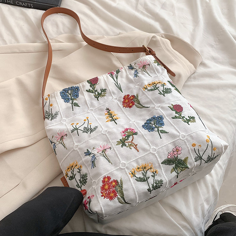 White Floral Embroidery Canvas Hobo Bag