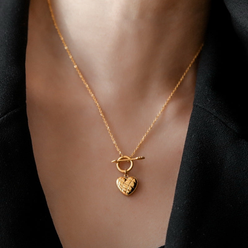Diamond Check Heart Gold Pendant Necklace