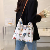 Load image into Gallery viewer, Floral Embroidery Canvas Hobo Bag
